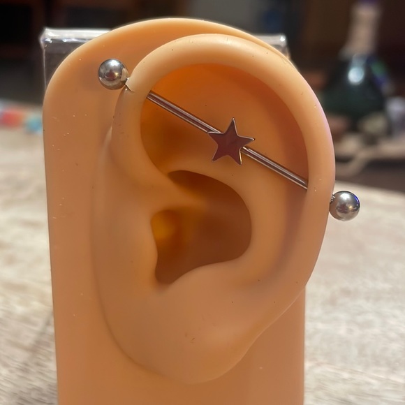 Silver Star Industrial Bar Piercing - Picture 1 of 3
